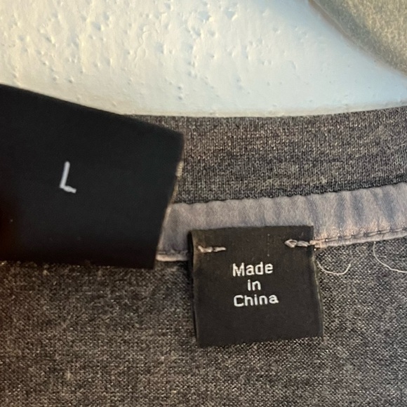 Boss Hugo Boss Top Silk & Cashmere Grey Long Sleeves V Neck Top Sz L EUC - Picture 5 of 11